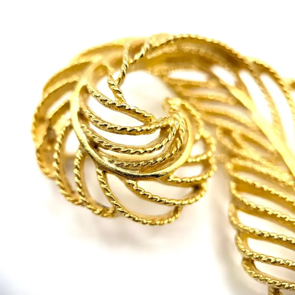VTG Lisner 1960s - 1970s Vintage Gold Tone Open Weave Feather Plume Leaf Brooch